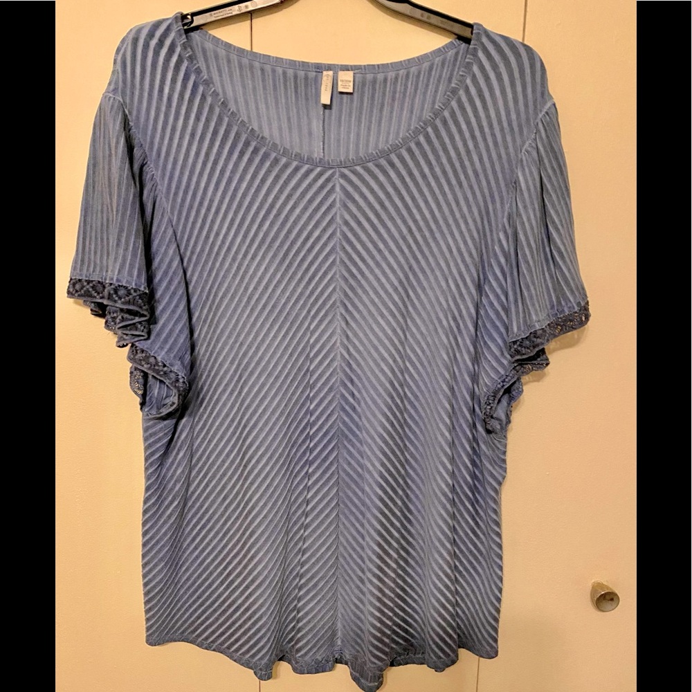 Women’s Plus size Short sleeve Velvet soft fashion Top. CATOS.